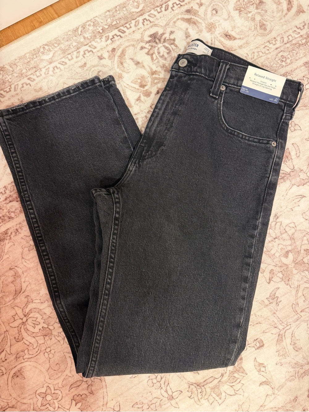 Hollister Men's Slim Straight Jeans in Washed Black
